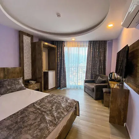 Castle Light Boutique Отель 3*